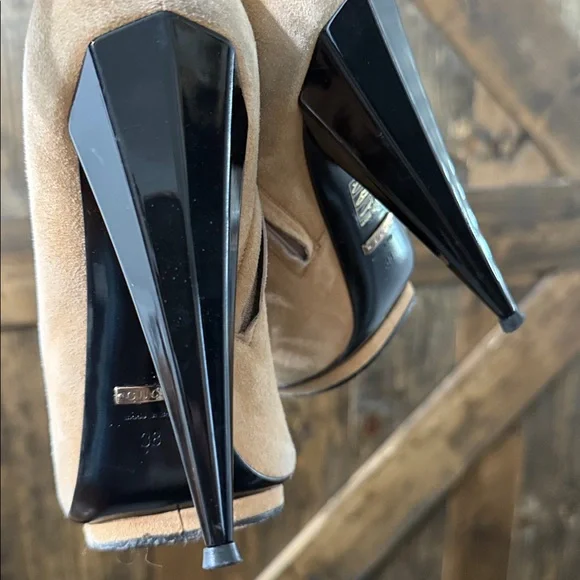 GUCCI Olimpia Ladder Strap Peep Toe Booties - Picture 7 of 16